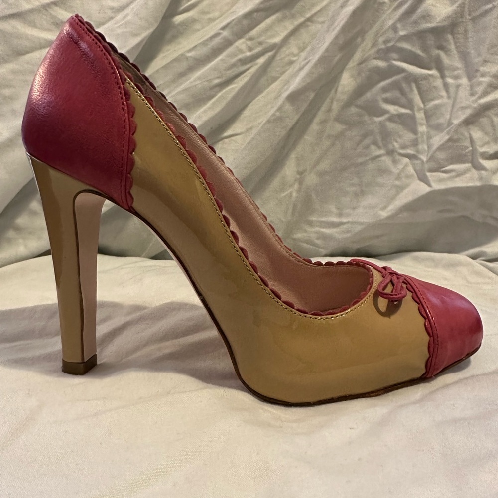 Authentic RED Valentino Pink and Tan Pumps Size 37/6.5